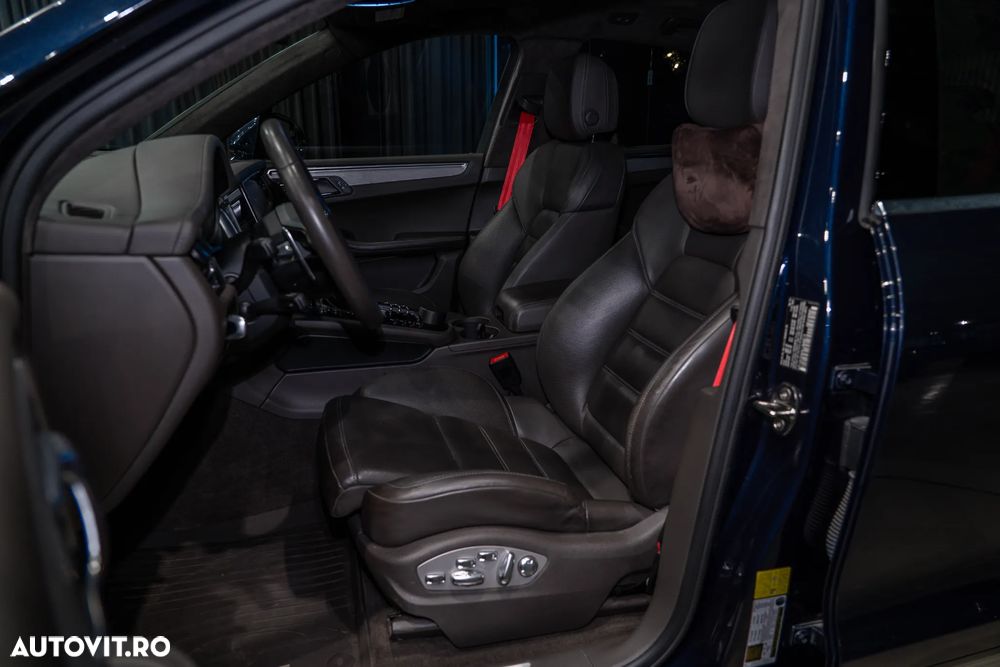 Porsche Macan Turbo PDK - 24