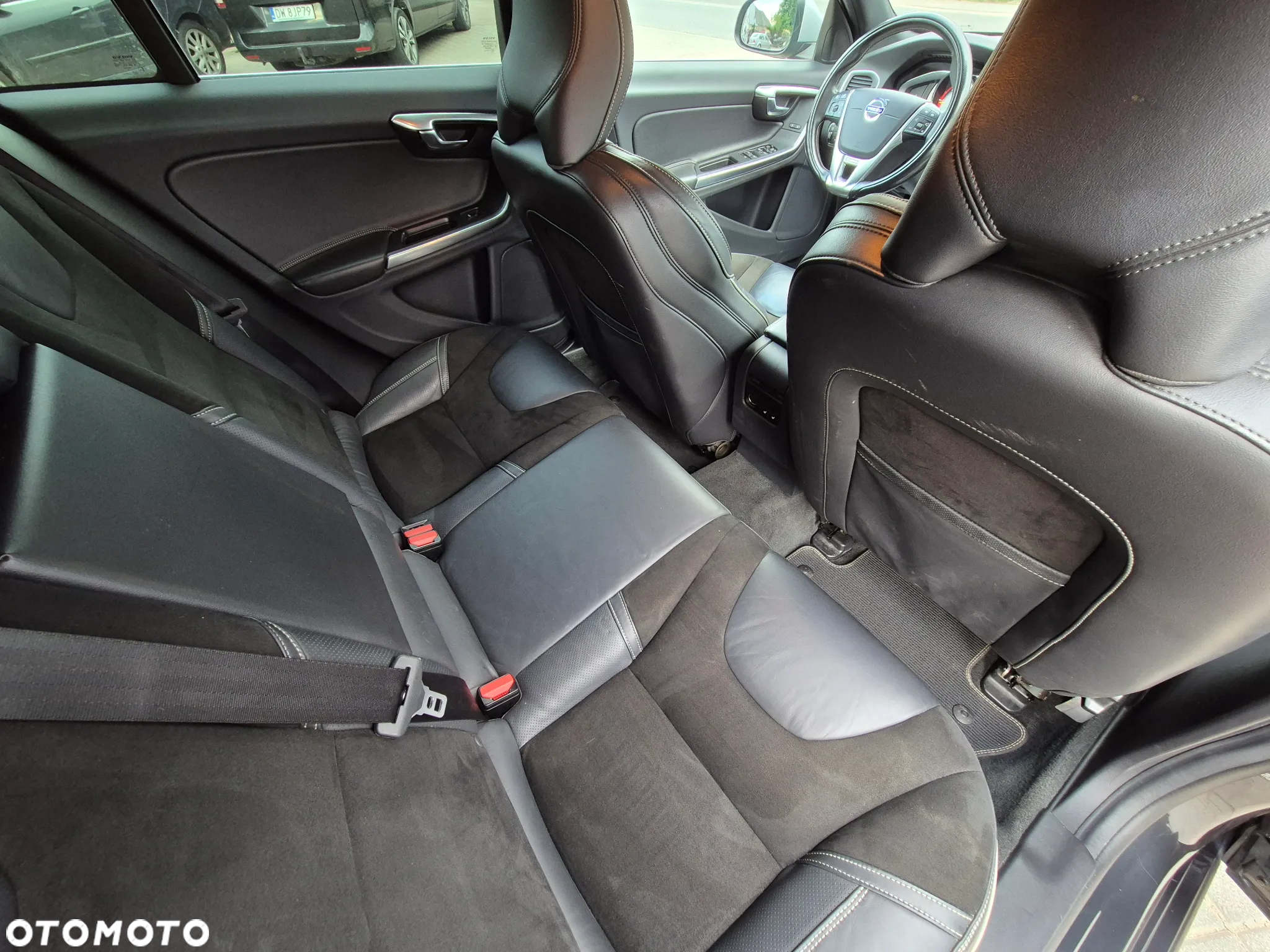 Volvo V60 D3 Drive-E R-Design Kinetic - 14