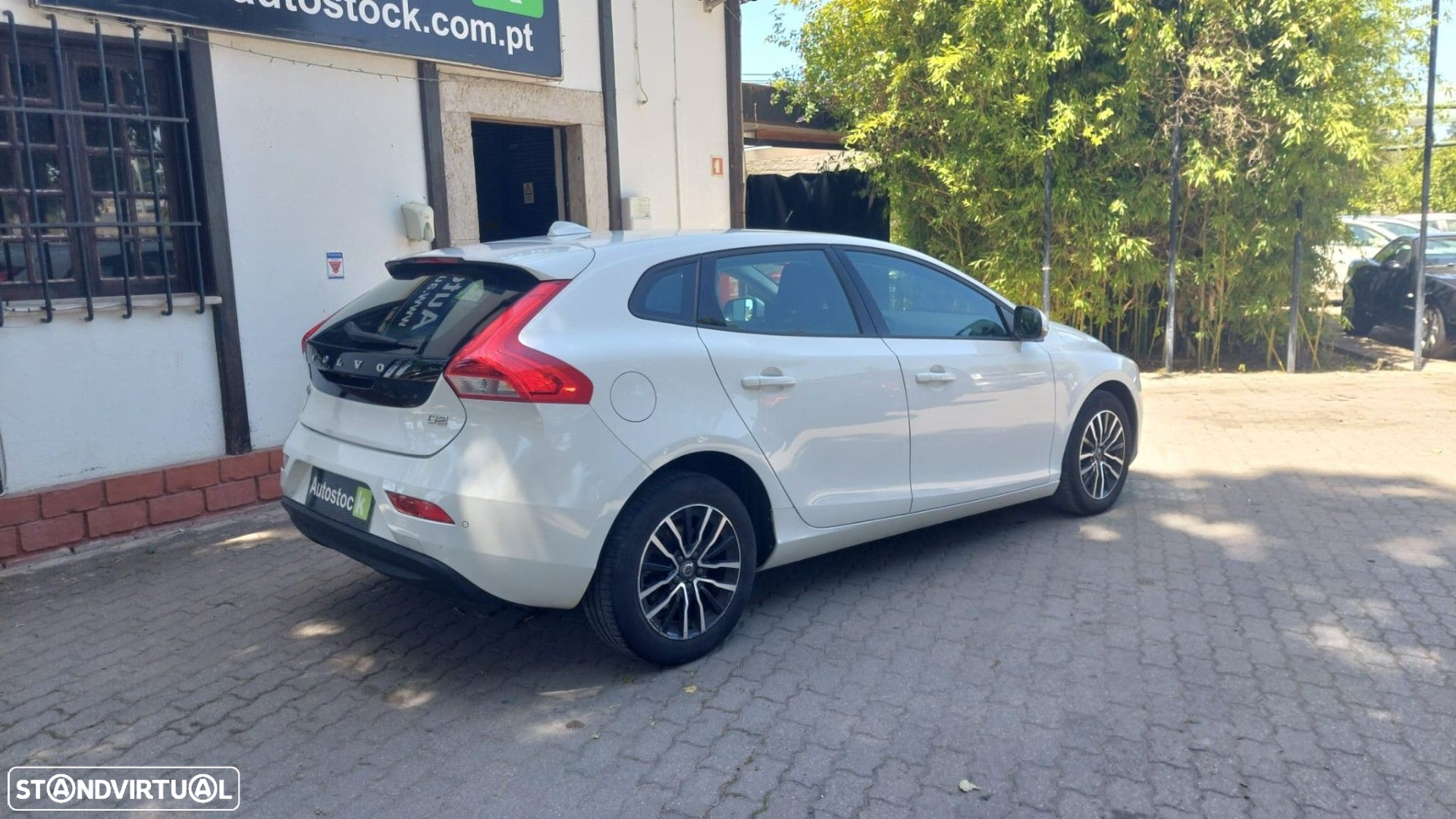 Volvo V40 2.0 D2 Summum - 3