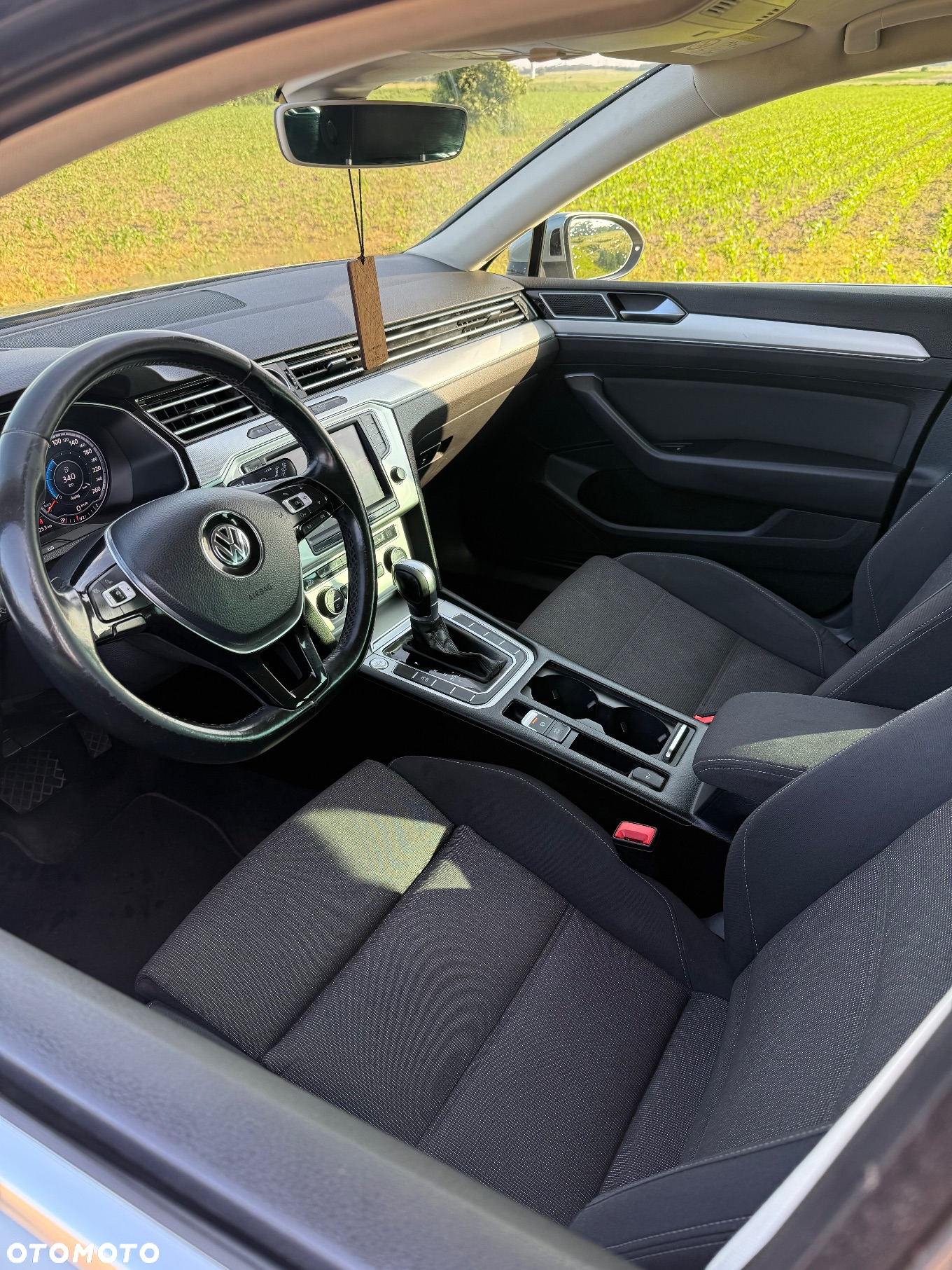 Volkswagen Passat 2.0 TDI EVO Essence DSG - 9