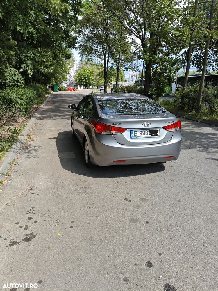 Hyundai Elantra 1.6 MPi Highway - 2