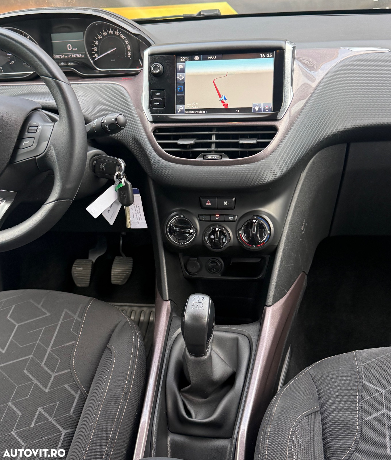 Peugeot 2008 1.2 L PureTech STT Active - 18