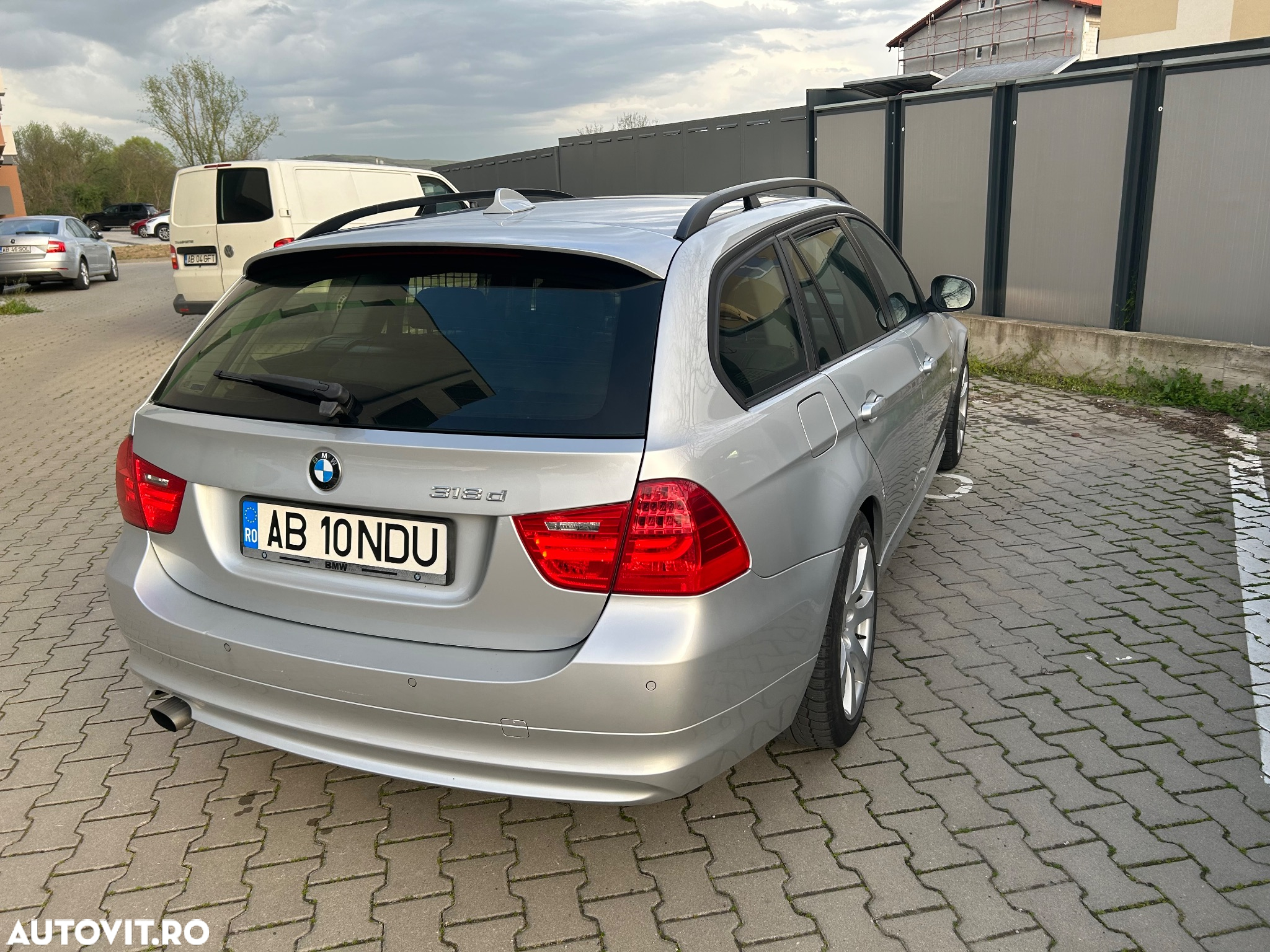 BMW Seria 3 318d - 6