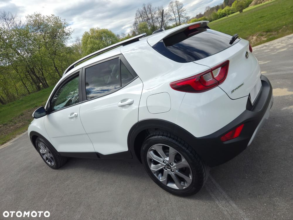 Kia Stonic 1.4 L - 9