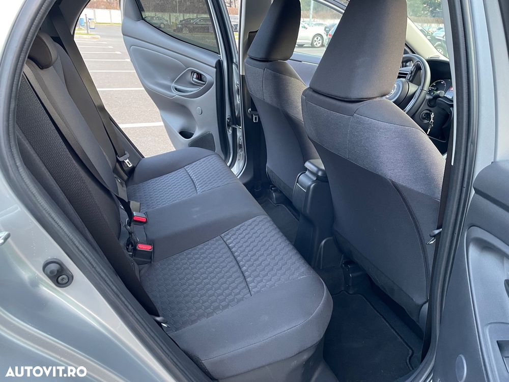 Toyota Yaris 1.5 VVT-i HSD Dynamic - 12