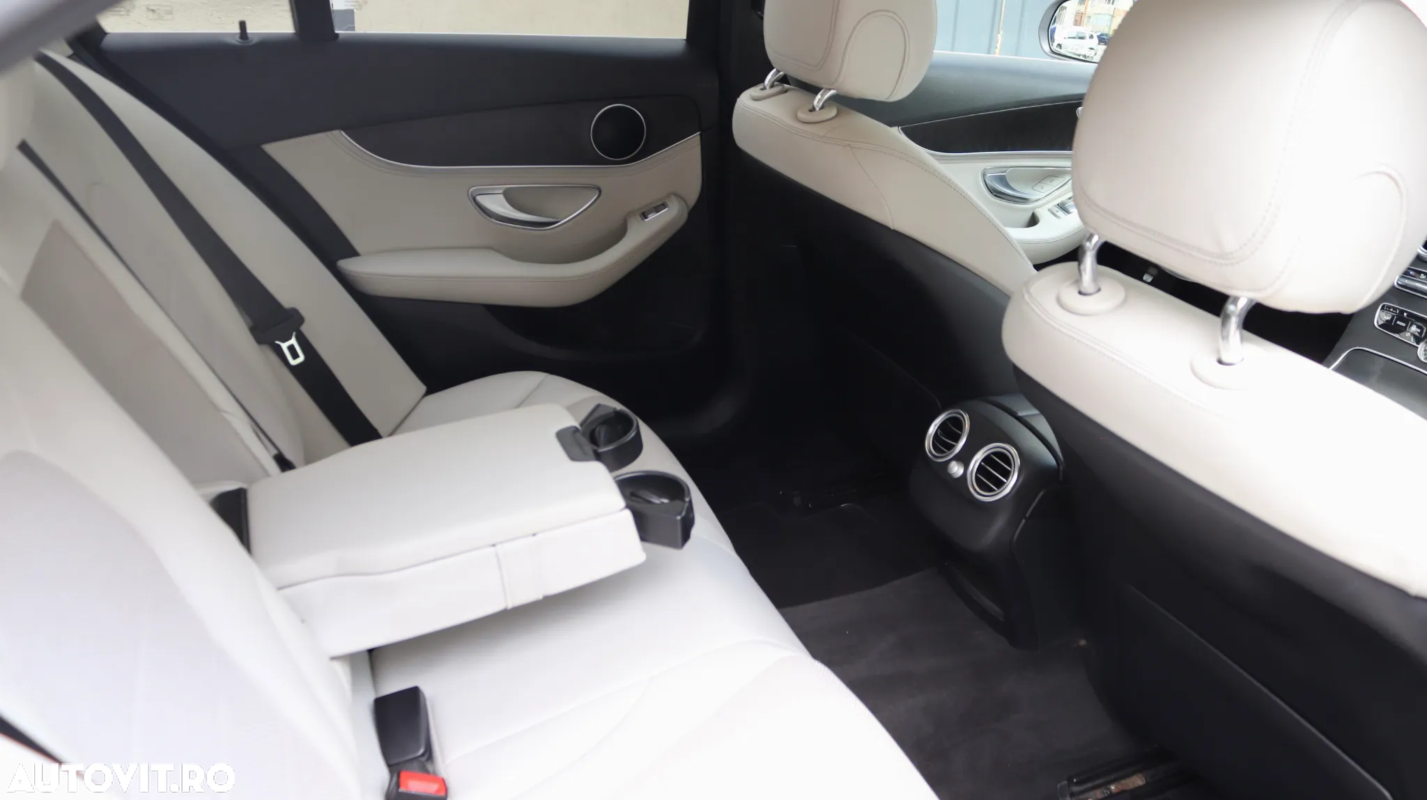 Mercedes-Benz C 220 d 4MATIC Aut. - 11