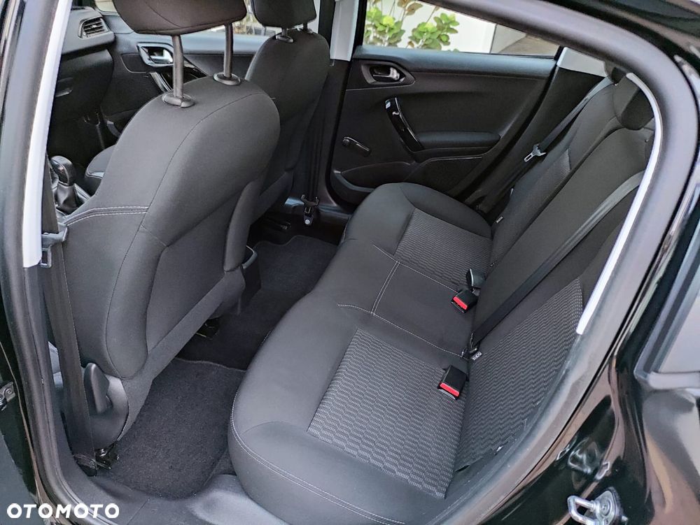 Peugeot 208 68 VTI Active - 31