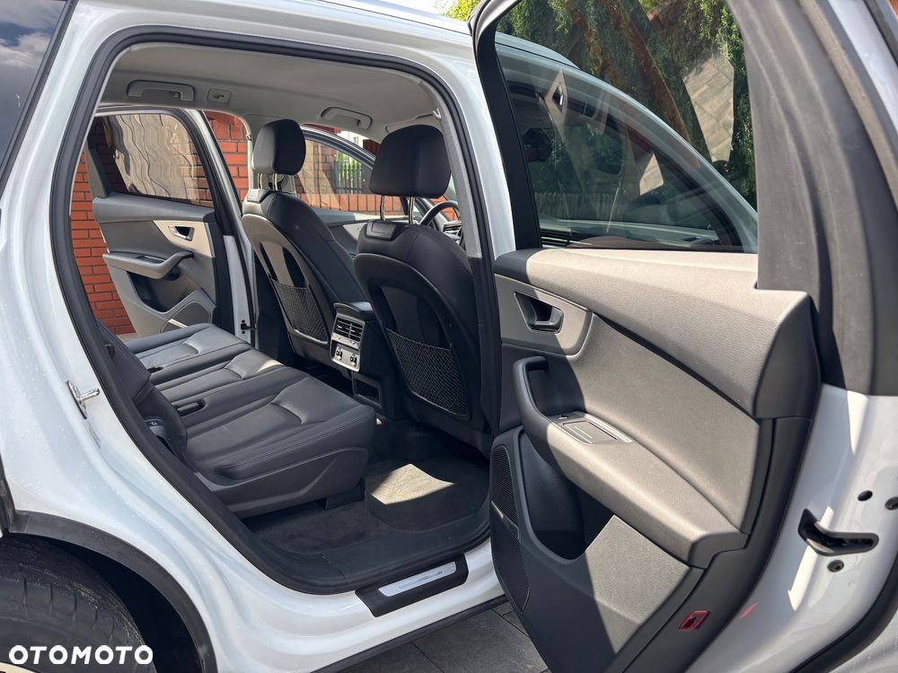 Audi Q7 55 TFSI mHEV Quattro S Line Tiptr - 8