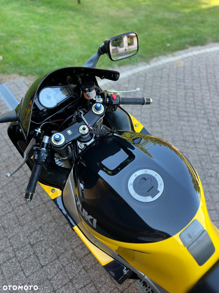 Suzuki GSX-R - 21