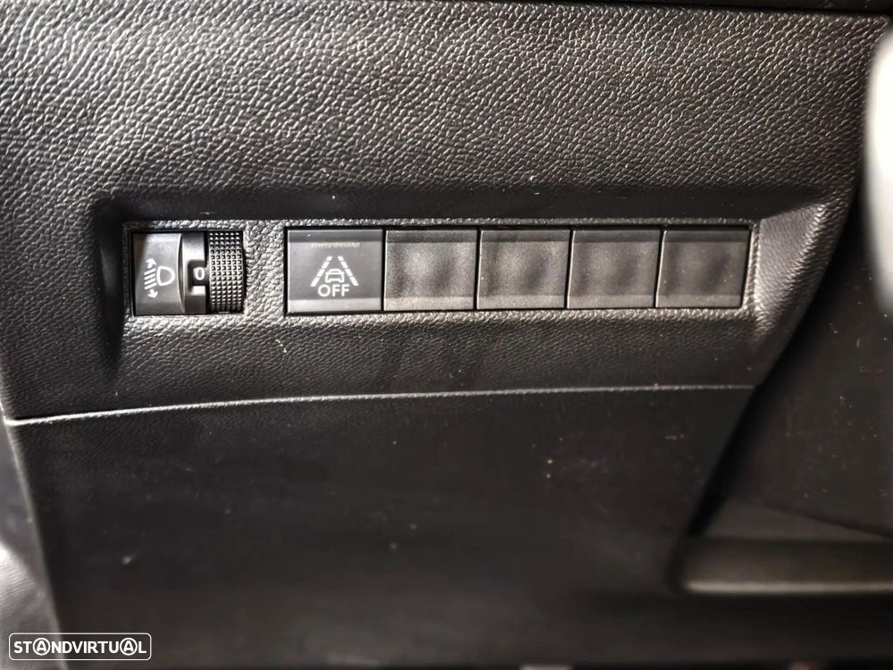 Peugeot 2008 1.2 PureTech Active - 20