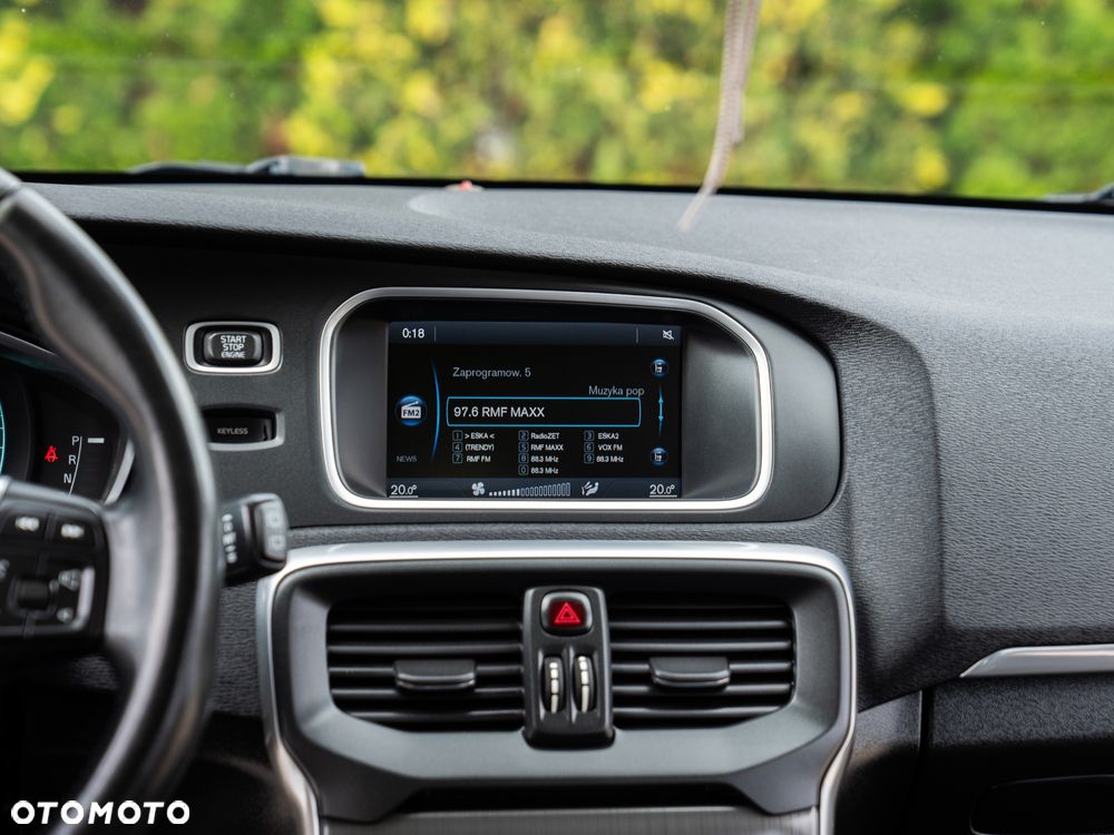 Volvo V40 D3 Geartronic R Design - 37