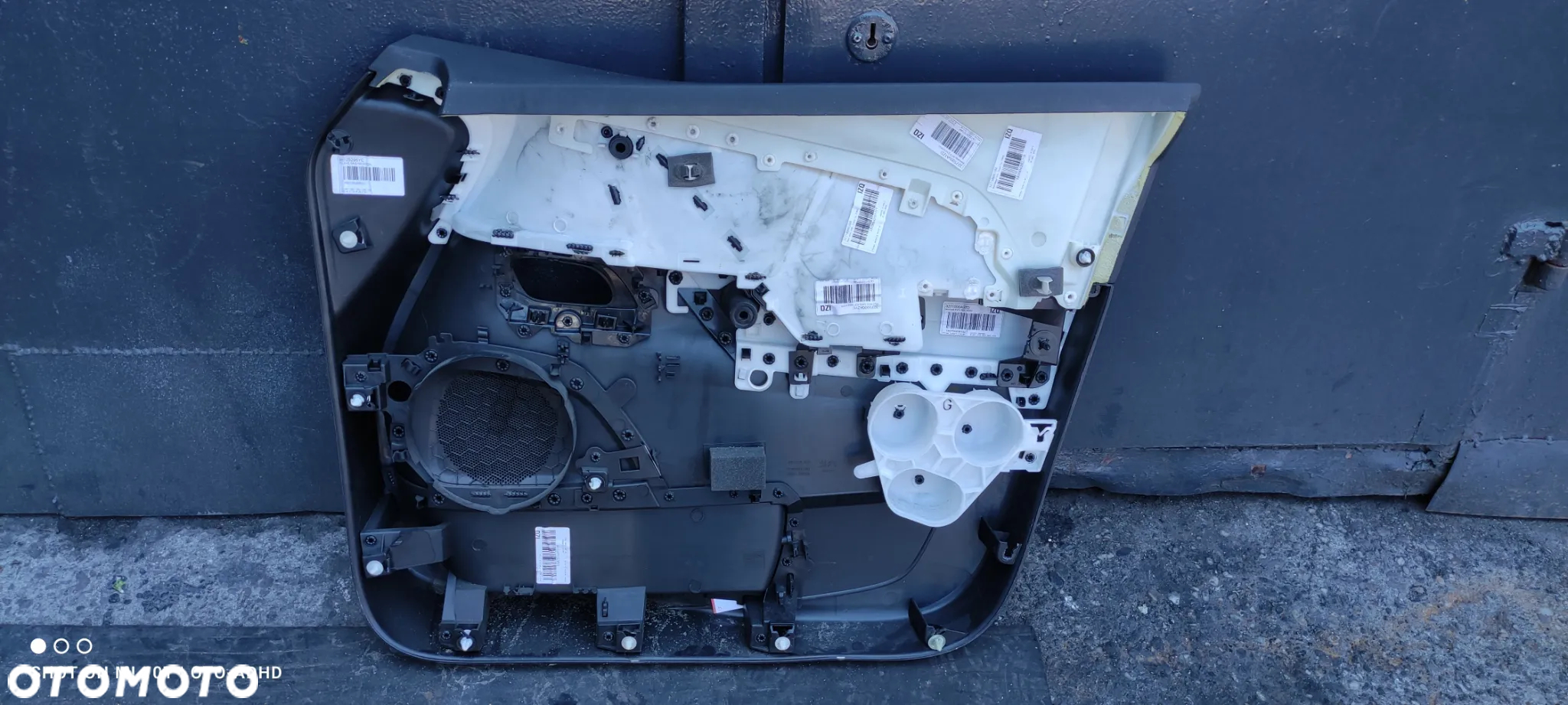Boczek drzwi przedni lewy Citroen C4 Grand Picasso II - 3