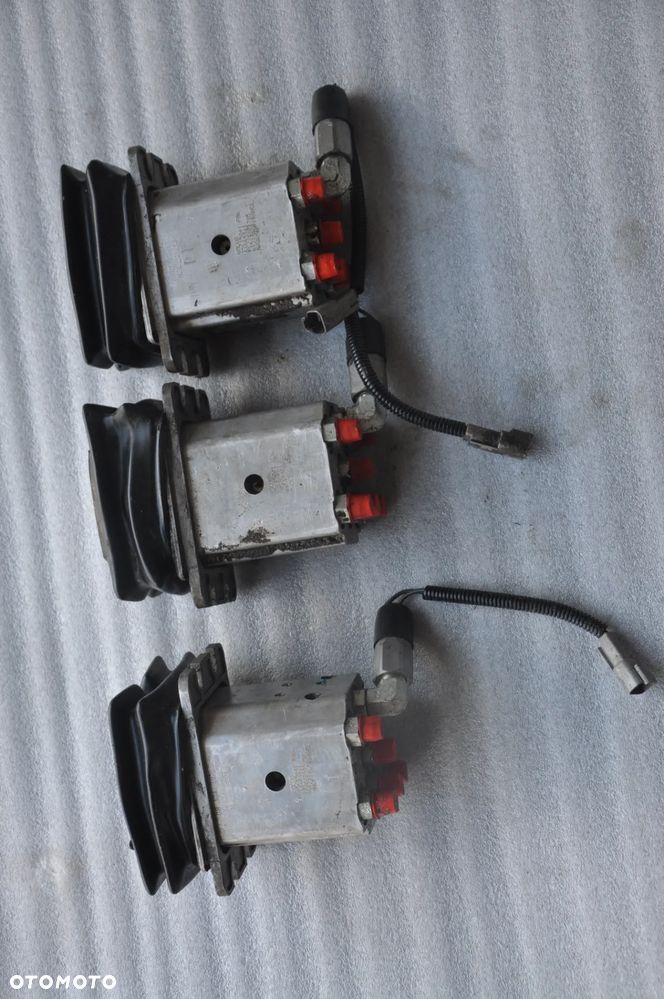 Rozdzielacz hydrauliczny volvo ECR 25 D