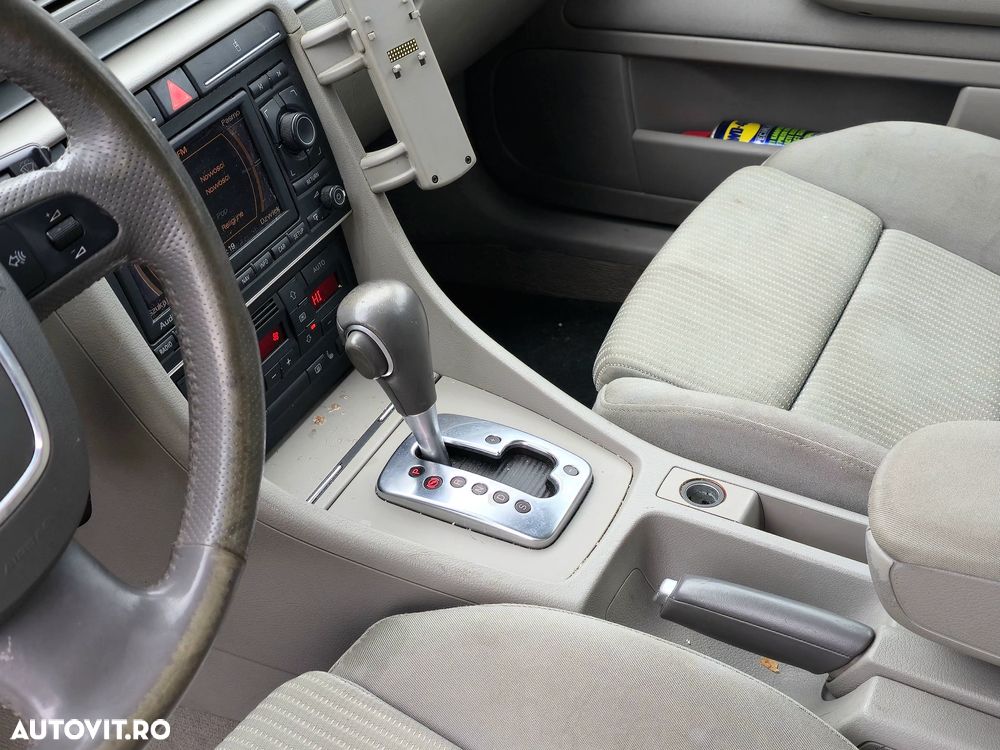 Audi A4 2.0 TDI DPF multitronic - 13