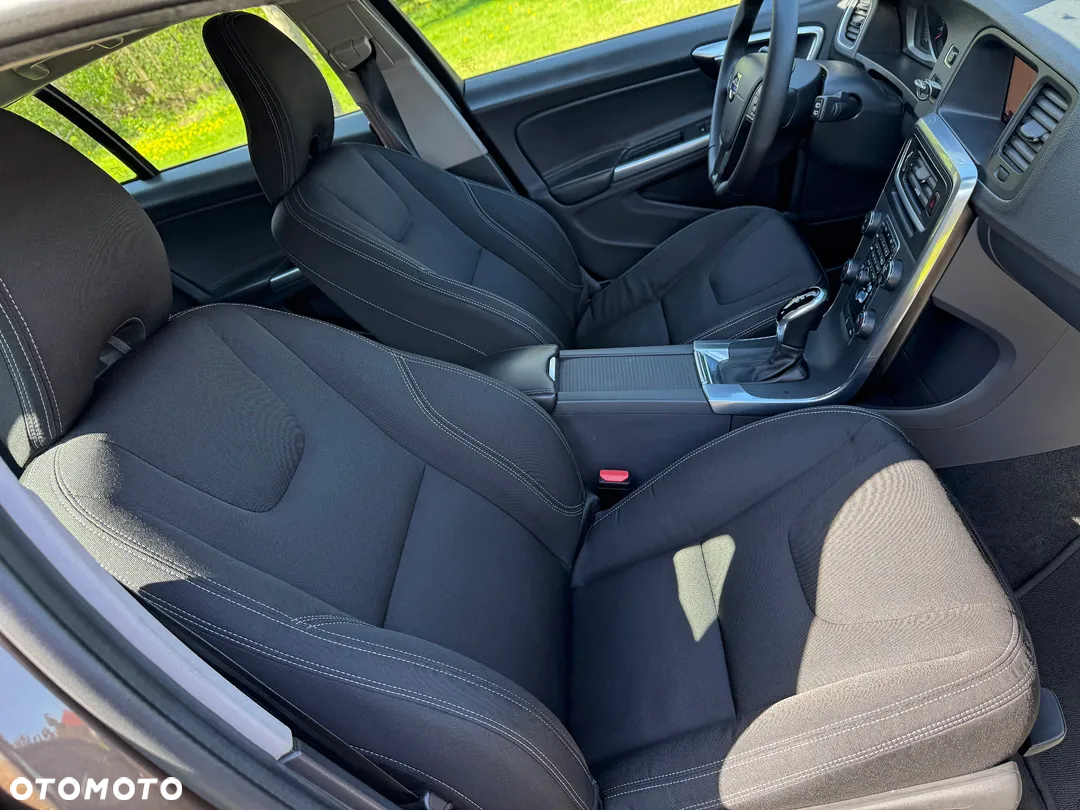 Volvo V60 Cross Country D4 AWD Geartronic Summum - 35