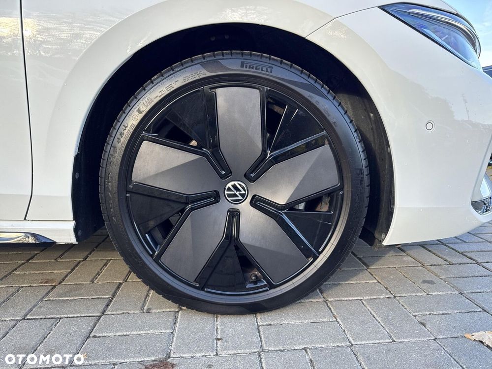 Volkswagen Passat - 9