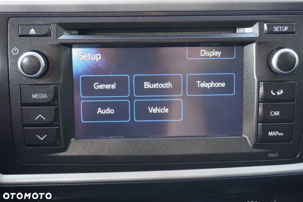 Toyota Auris 1.6 Executive - 24