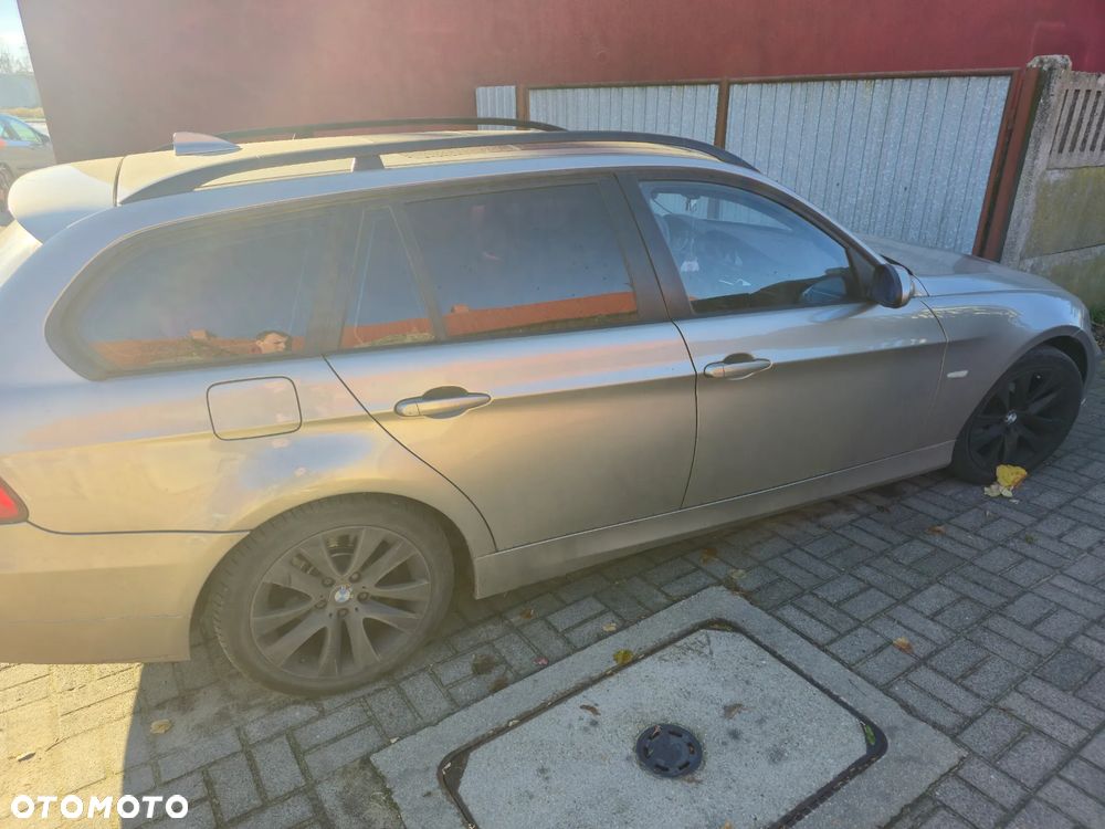 BMW Seria 3 318d - 2