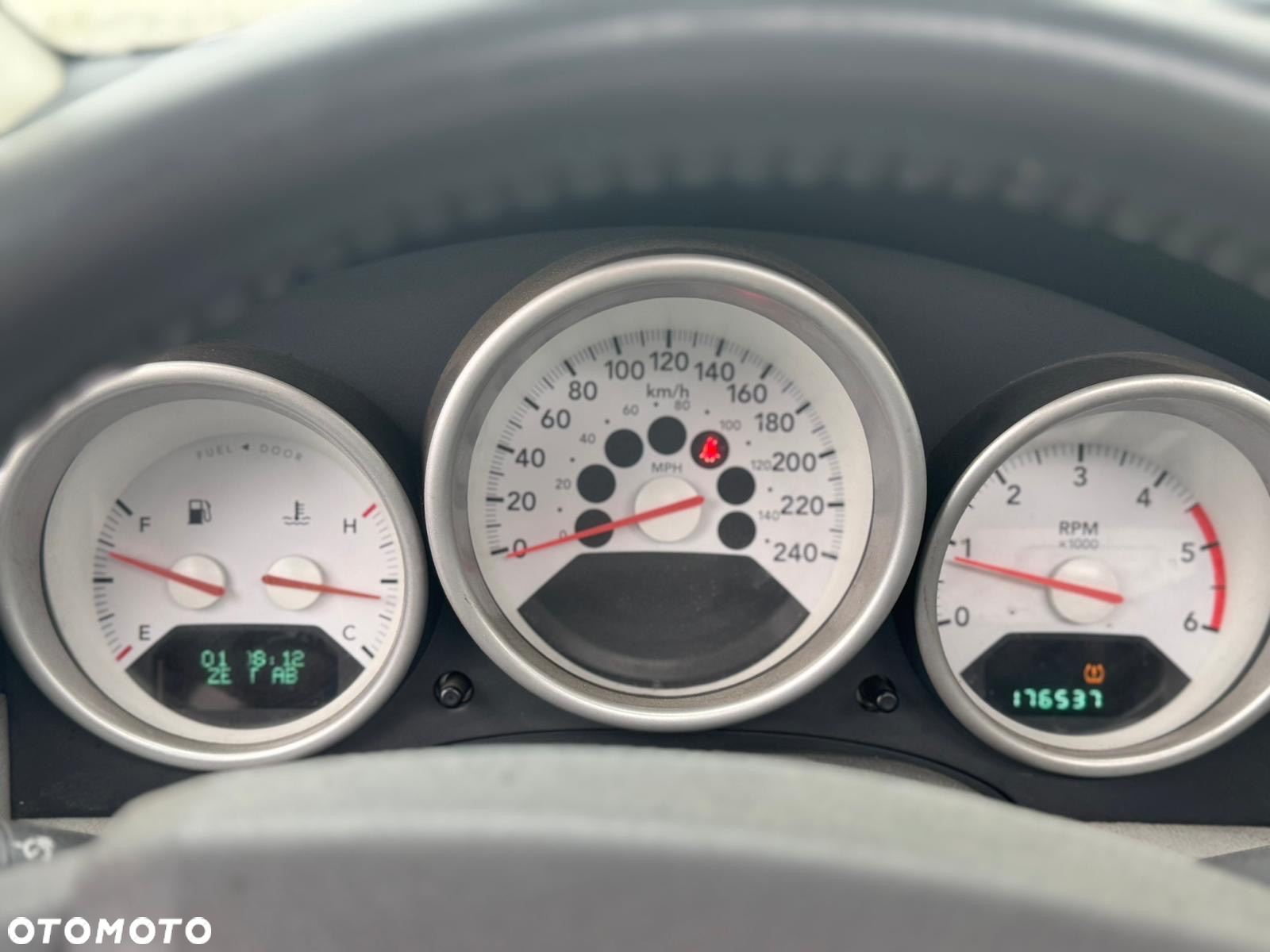 Dodge Caliber 2.0 CRD SXT - 8