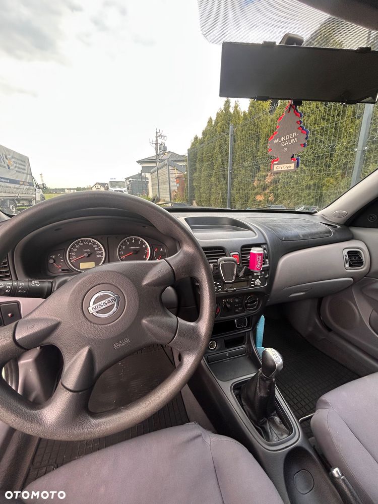 Nissan Almera 1.5 Base - 7