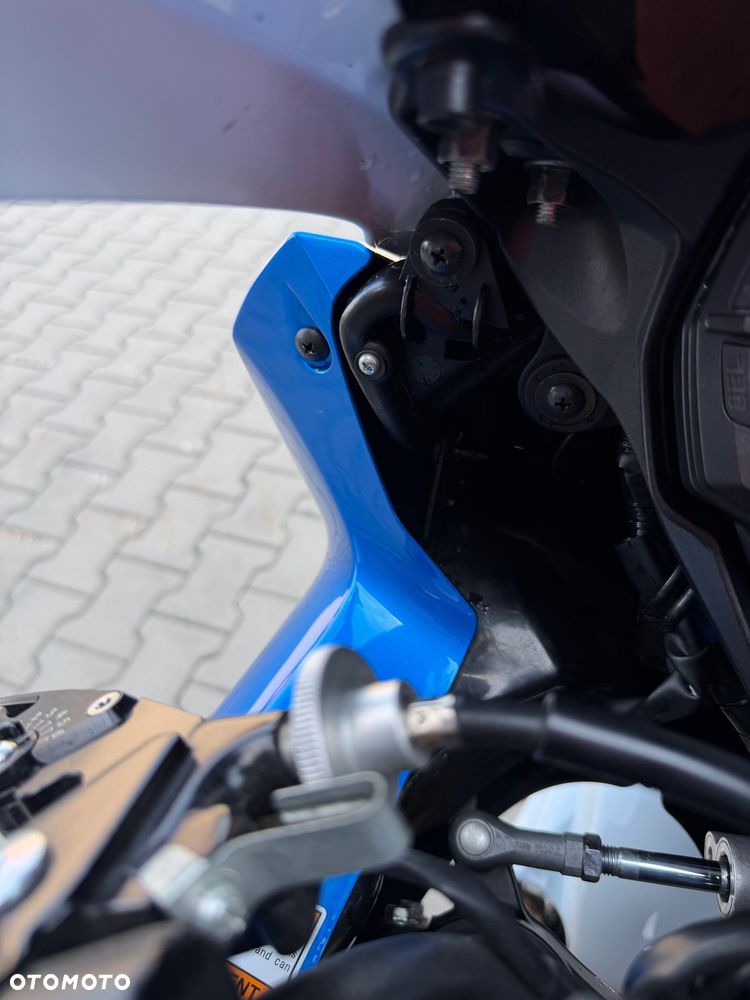 Suzuki GSX-R - 10