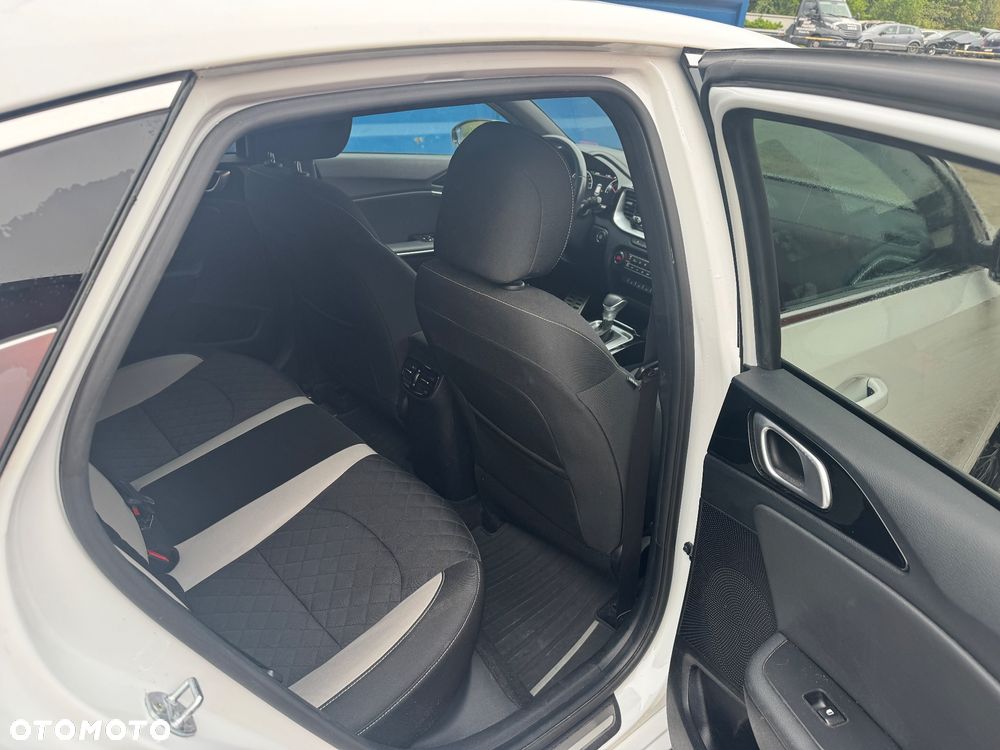 Kia ProCeed 1.6 CRDi Eco-Dynamics+ (48V Mild-Hybrid) DCT7 GT LINE - 14