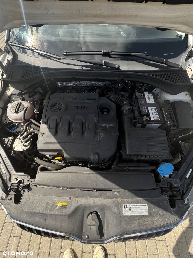 Skoda Superb 1.6 TDI Ambition DSG - 23