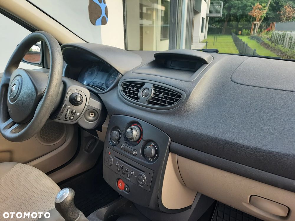 Renault Clio 1.4 16V Dynamique - 8