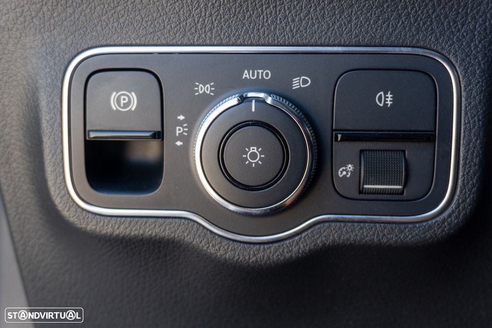 Mercedes-Benz B 180 7G-DCT AMG Line - 15
