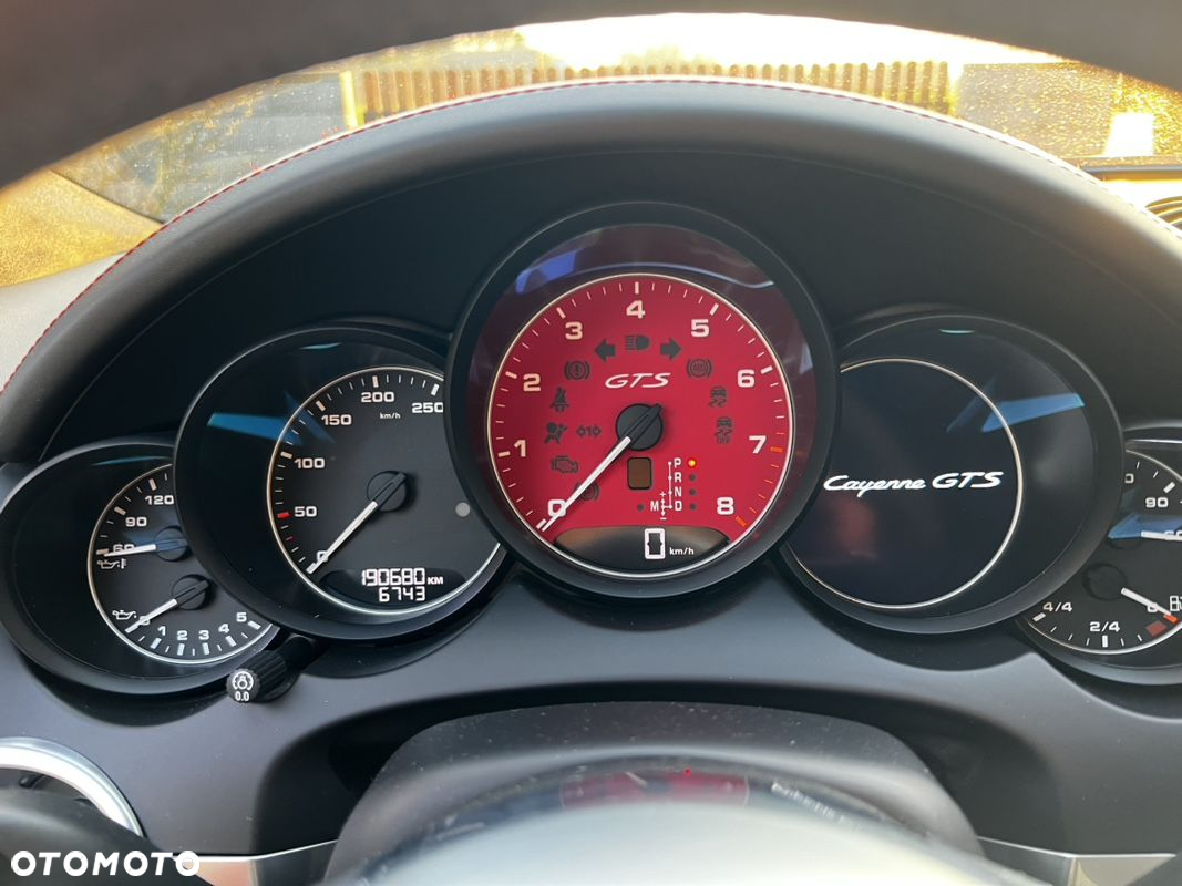 Porsche Cayenne GTS - 8