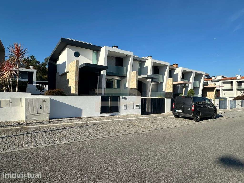 Moradia T3 em Viatodos, Grimancelos, Minhotães e Monte de Fralães, €485.000