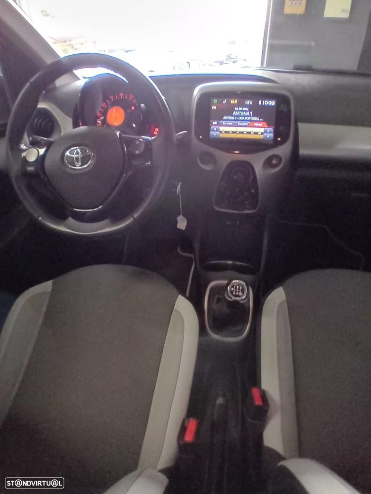 Toyota Aygo 1.0 X-Play+AC - 16