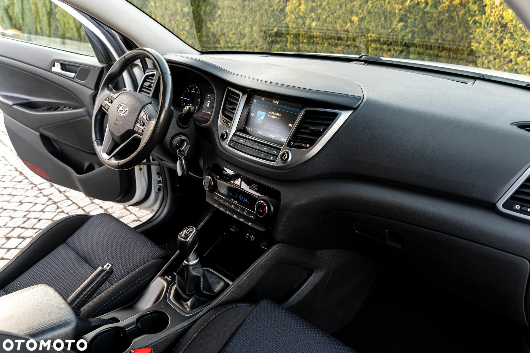 Hyundai Tucson blue 1.7 CRDi 2WD Style - 26