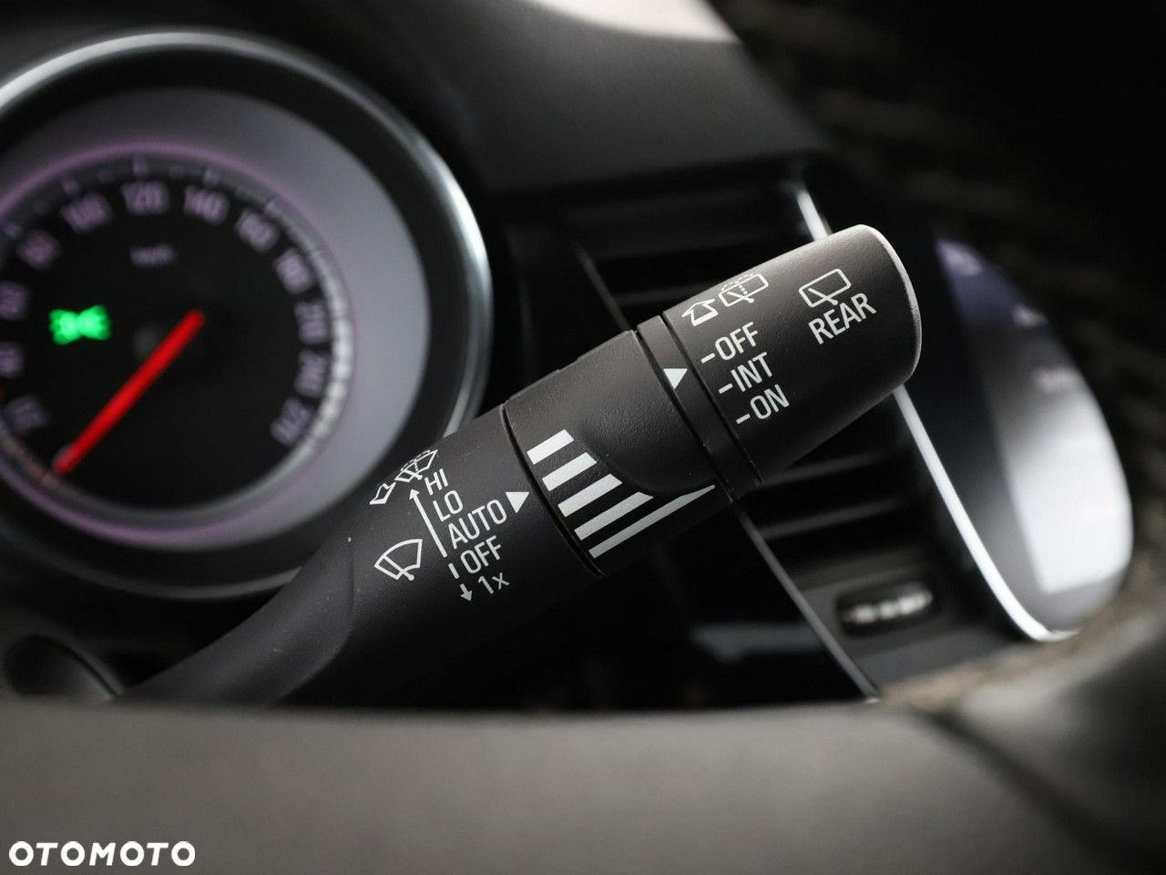 Opel Astra 1.6 D (CDTI) Automatik Dynamic - 32