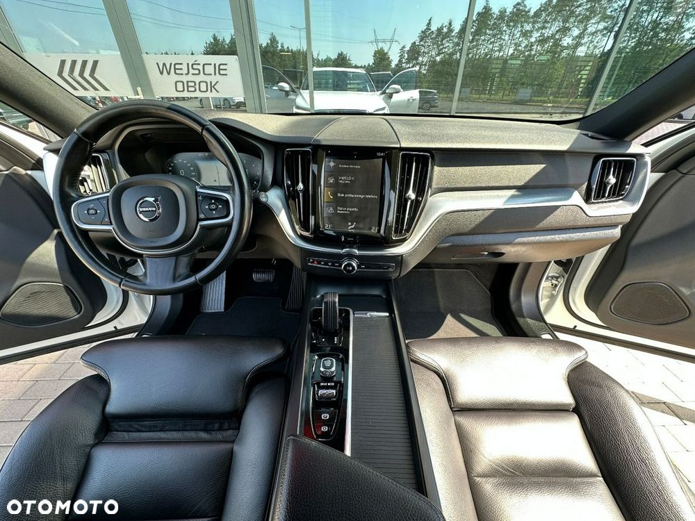 Volvo XC 60 B4 D AWD Geartronic Momentum Pro - 10