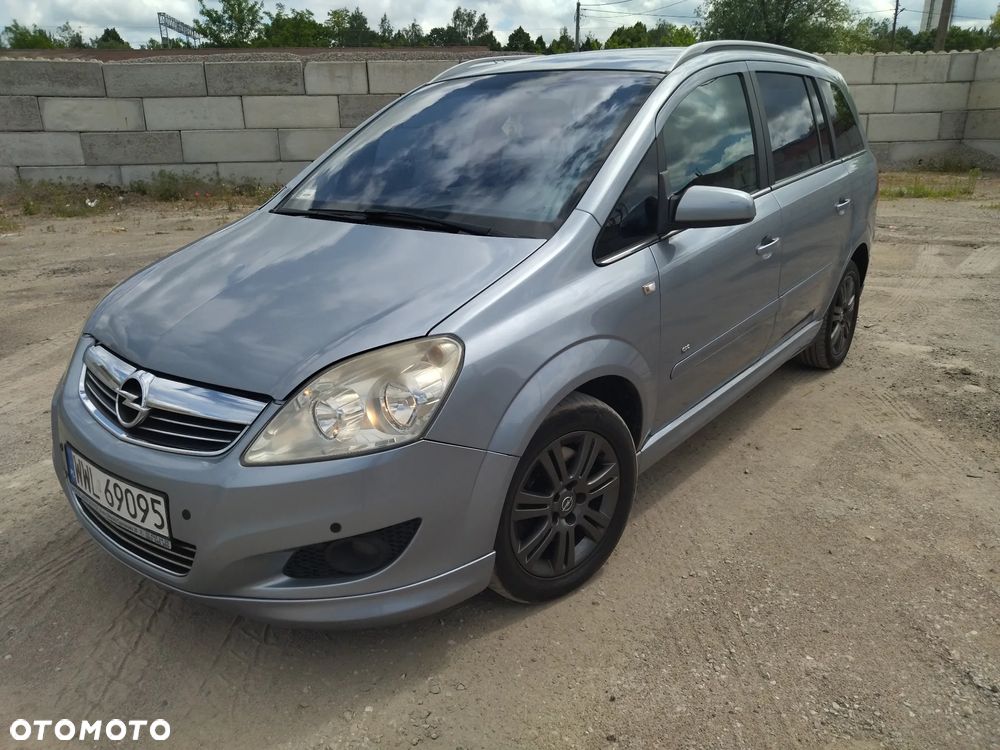 Opel Zafira 1.6 Cosmo - 1