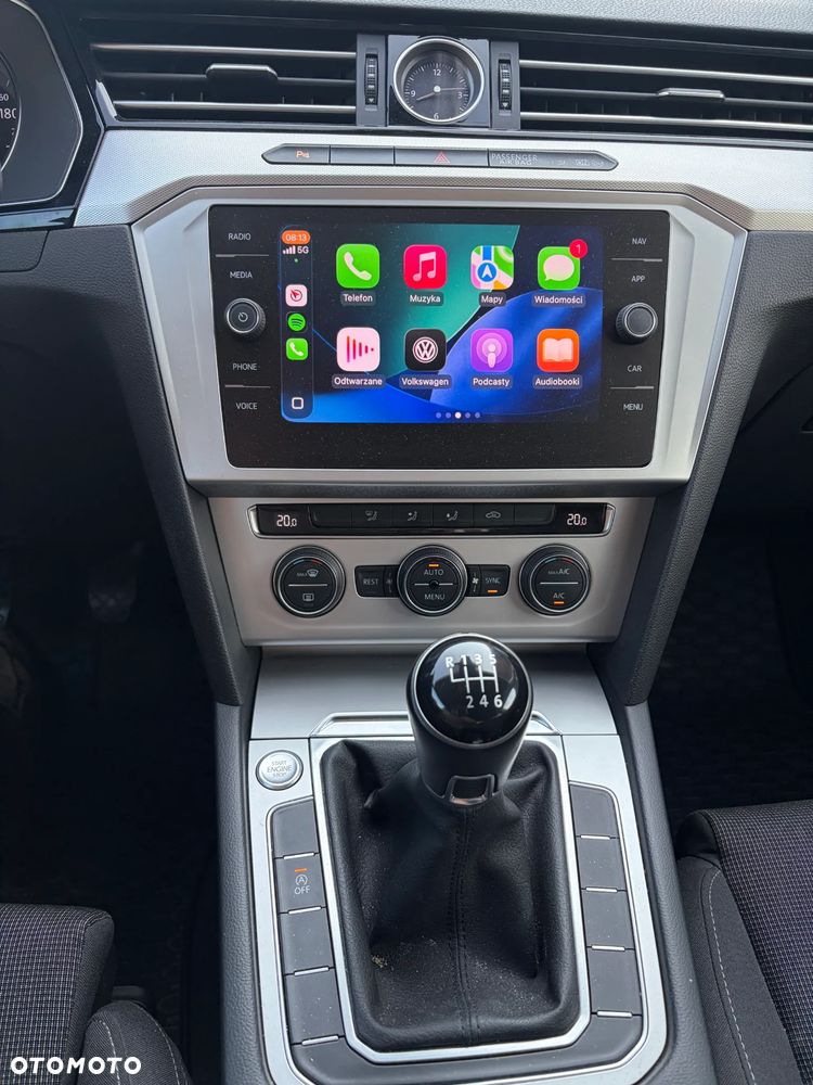 Volkswagen Passat - 8