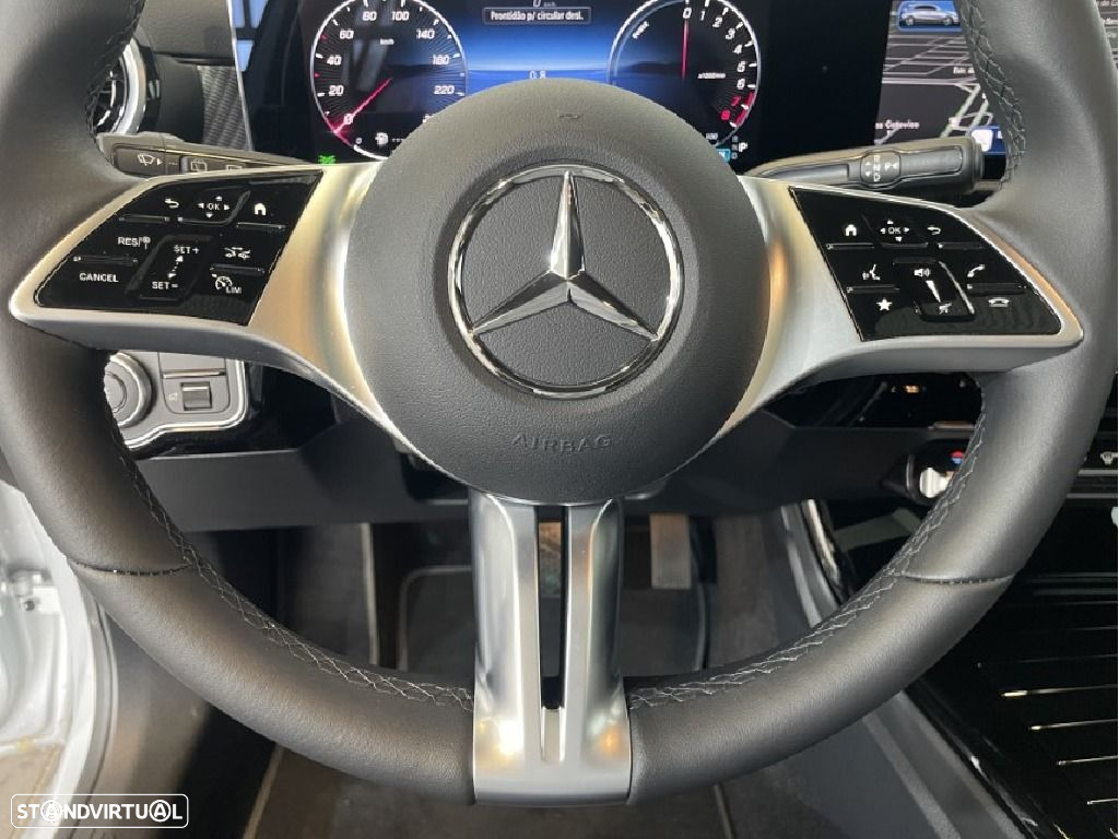 Mercedes-Benz A 250 e - 13