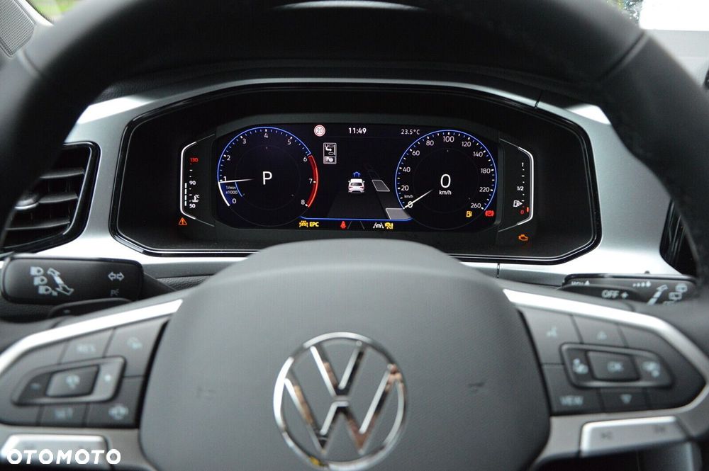 Volkswagen T-Roc - 13