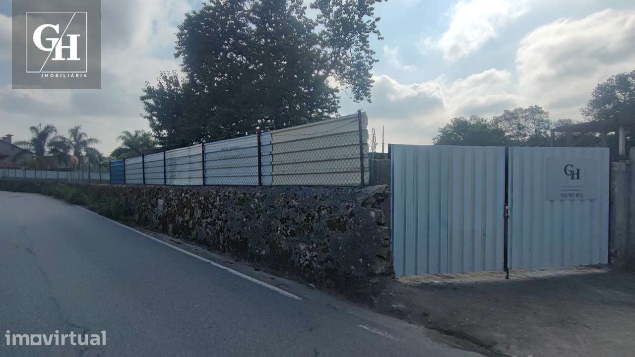 Terreno com moradia em construção - Aceita permuta - Grande imagem: 3/9