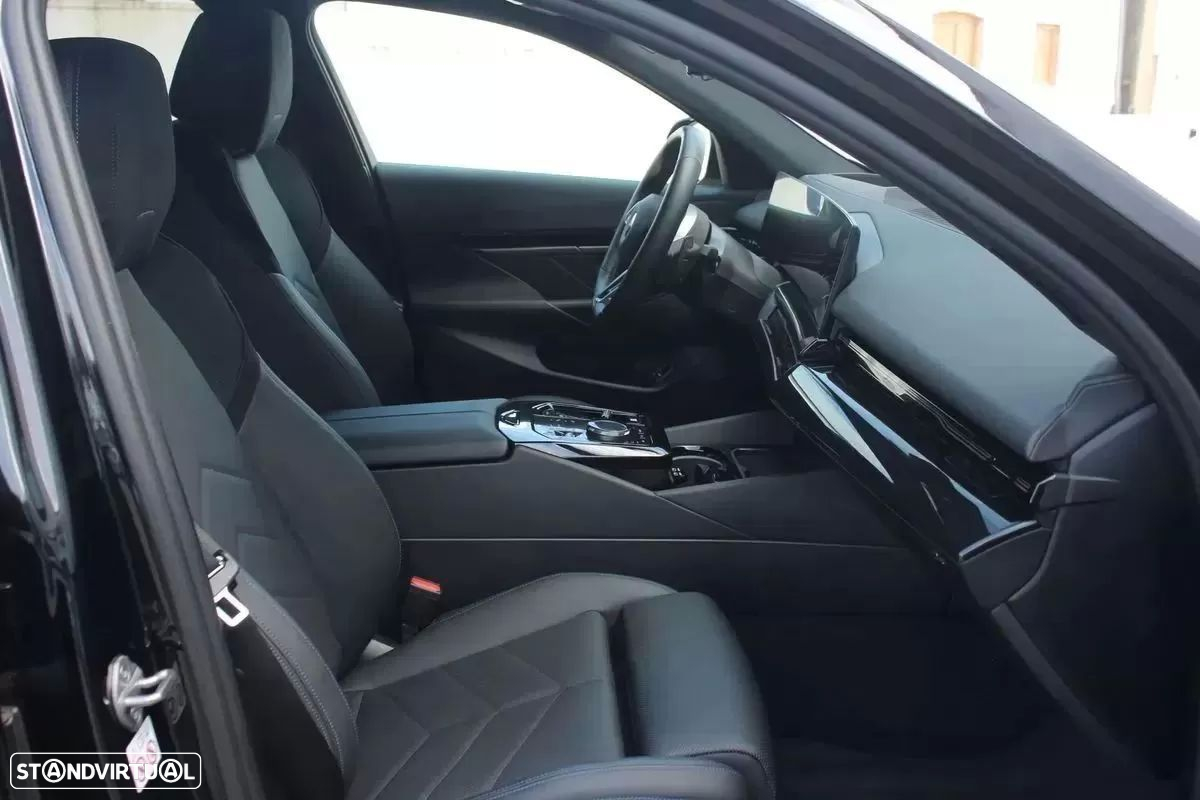 BMW 520 d xDrive Pack Desportivo M - 48