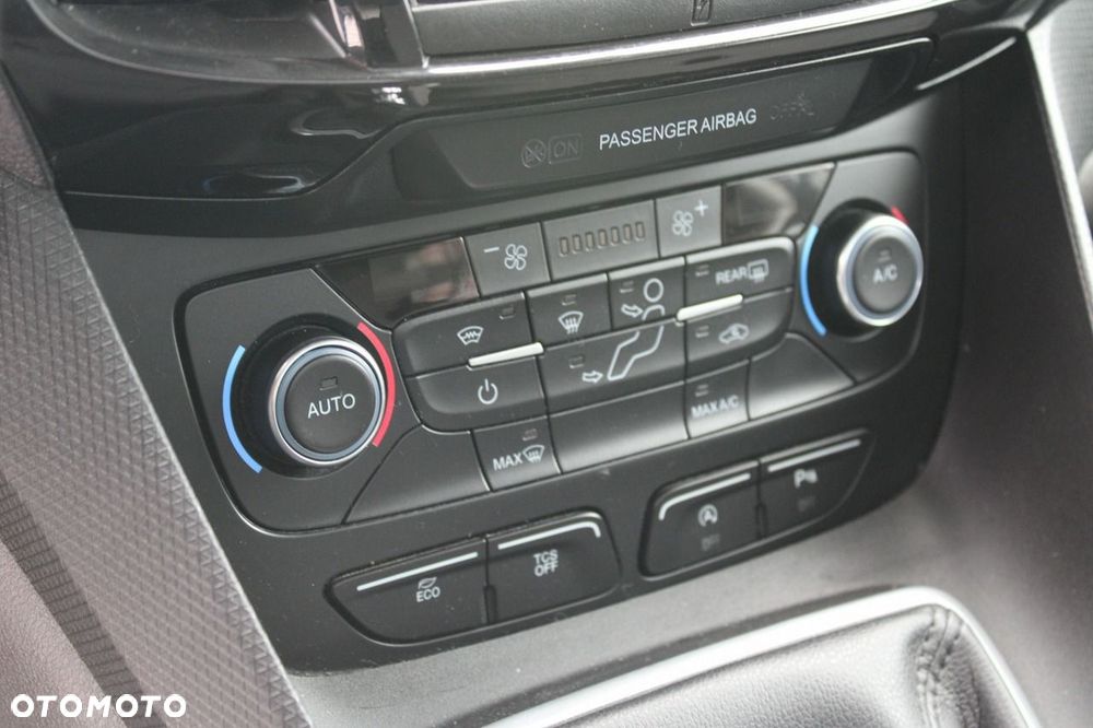 Ford Tourneo Connect - 20