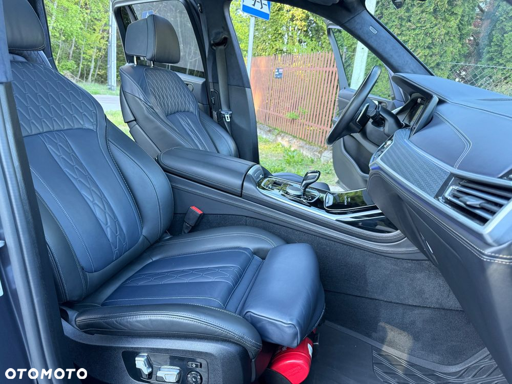 BMW X7 M50d sport - 22