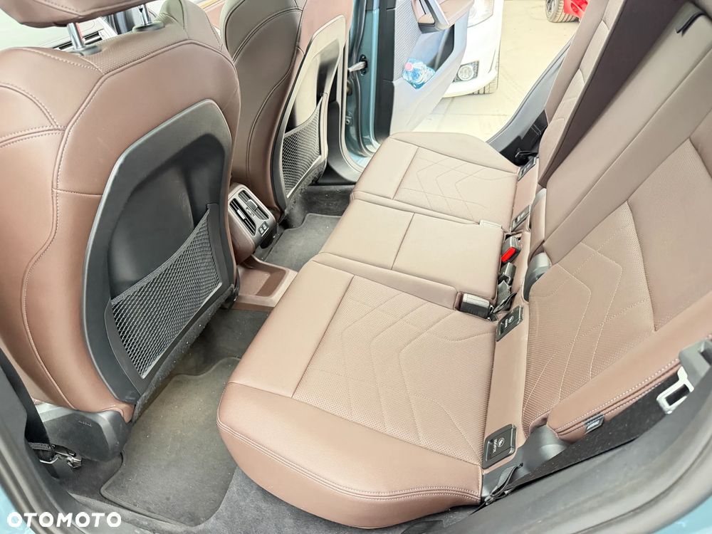 BMW X1 xDrive25i GPF xLine - 8
