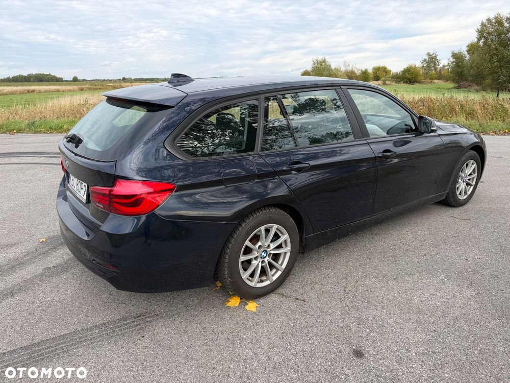 BMW 3 Series 2016 photo 4