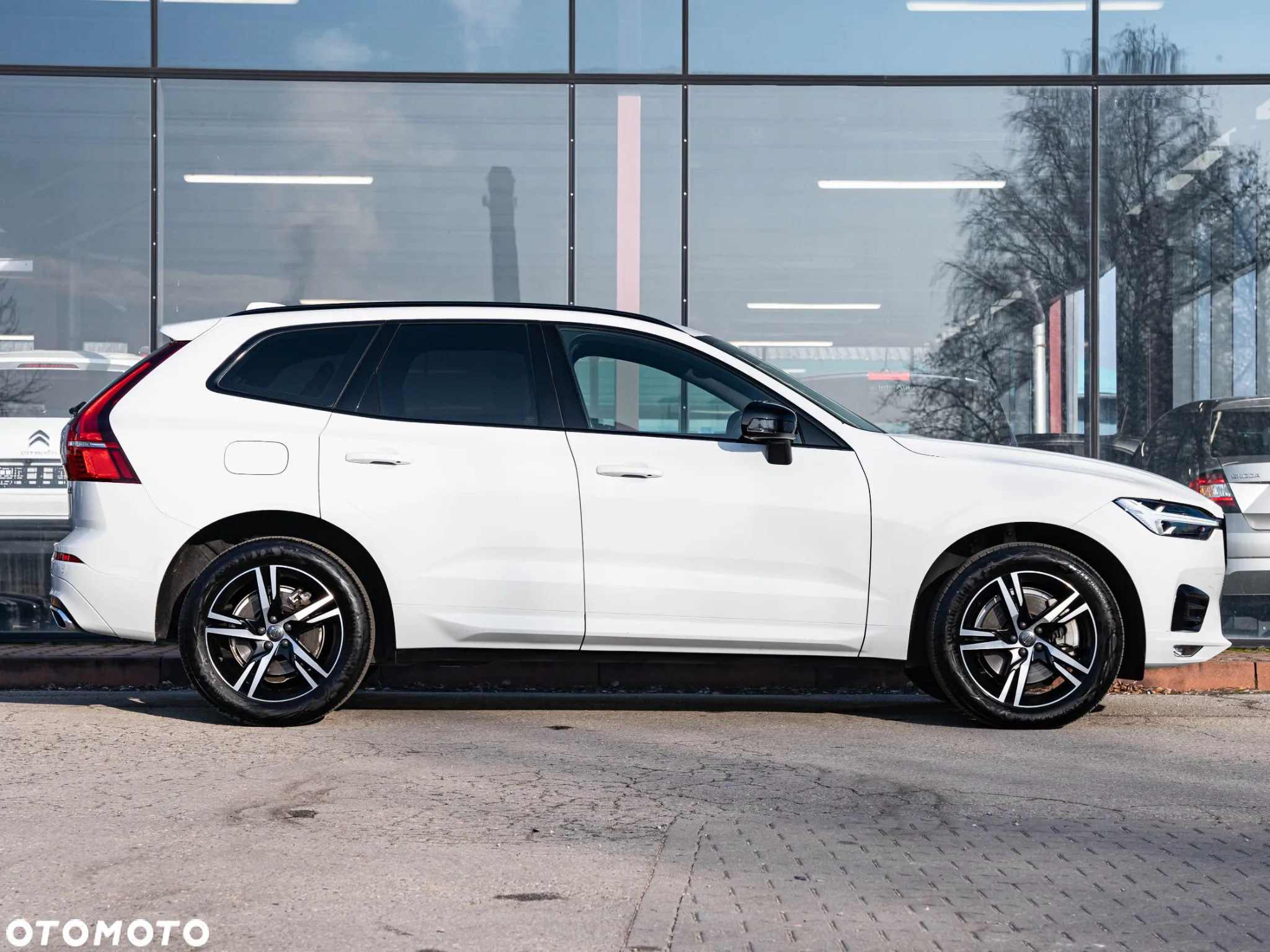 Volvo XC 60 B4 D Plus Dark - 15
