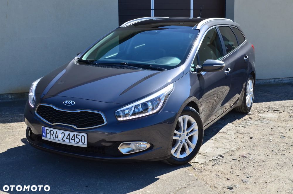 Kia Ceed 1.4 CVVT Fifa World Cup Edition - 1