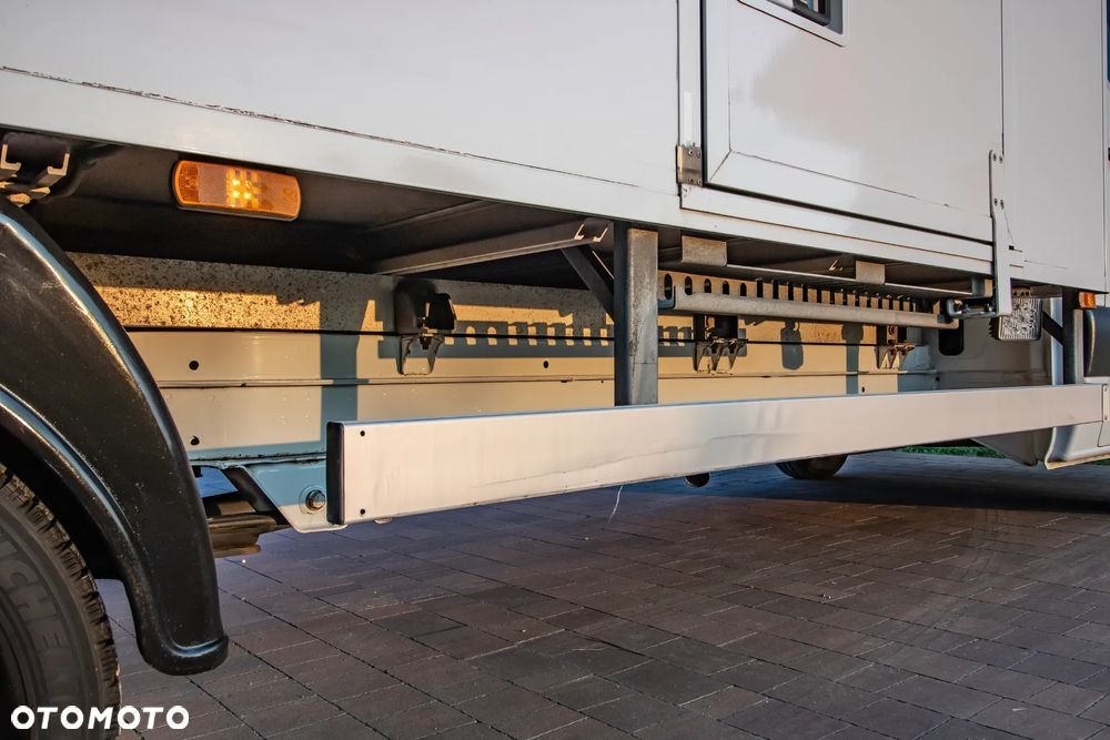 Mercedes-Benz Sprinter 516 - 20