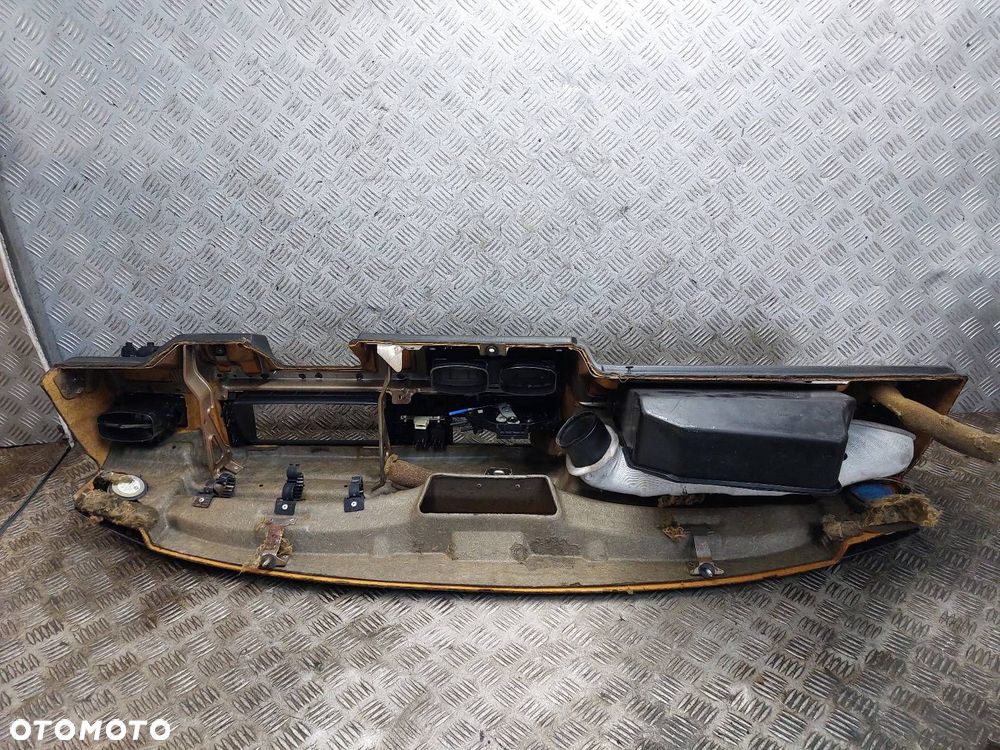 KOKPIT DESKA ROZDZIELCZA PANEL RAMKA LICZNIKA SCHOWEK VOLKSWAGEN GOLF II - 11