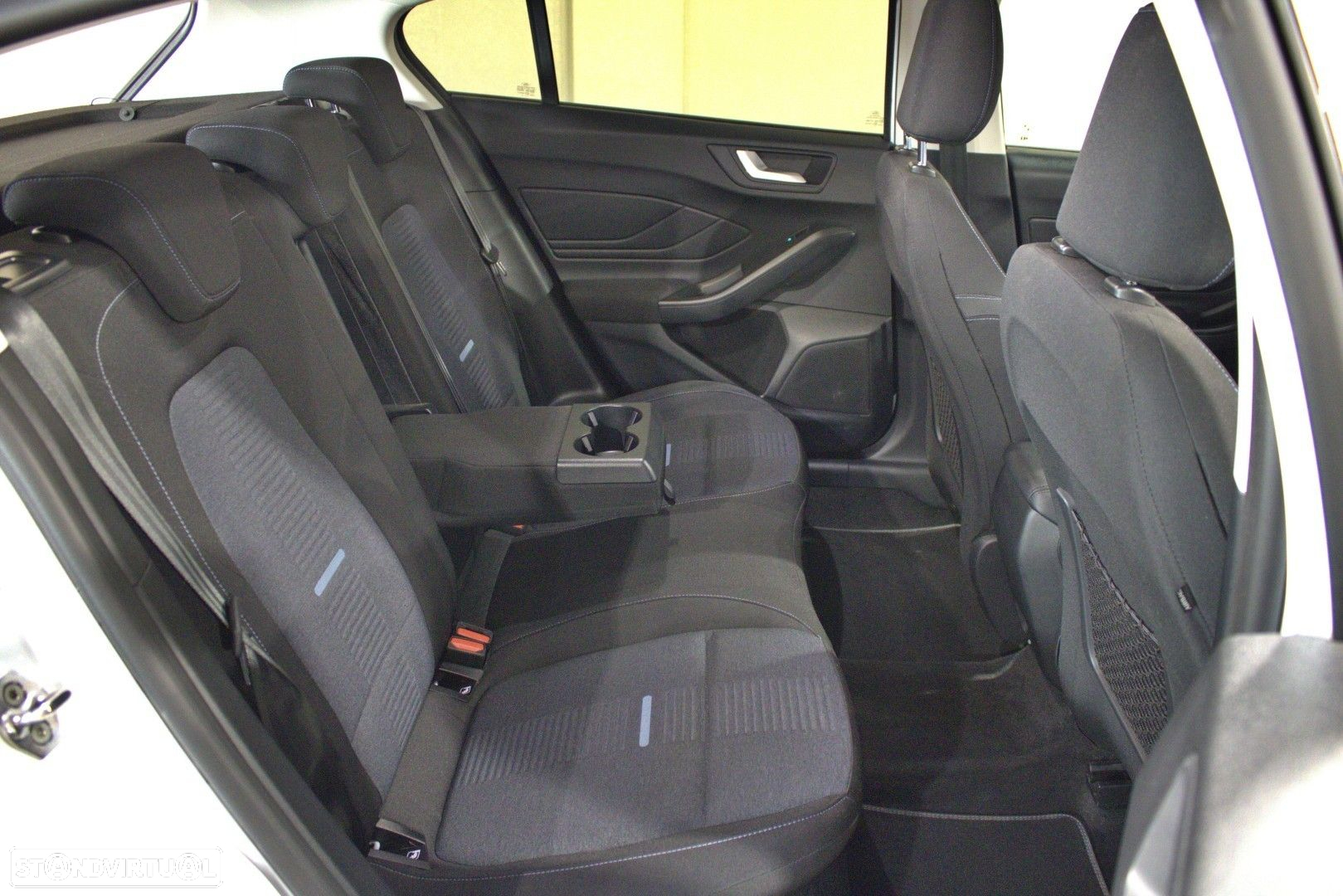 Ford Focus 1.0 EcoBoost MHEV Active X - 17